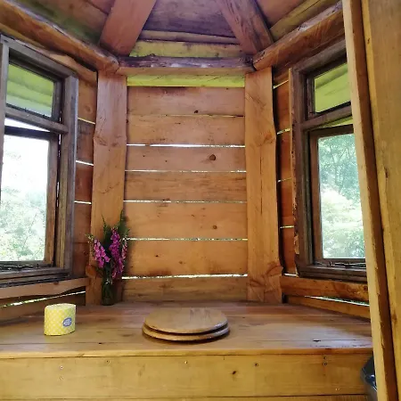 Truck & Pod Creative Nature Retreat. 아파트