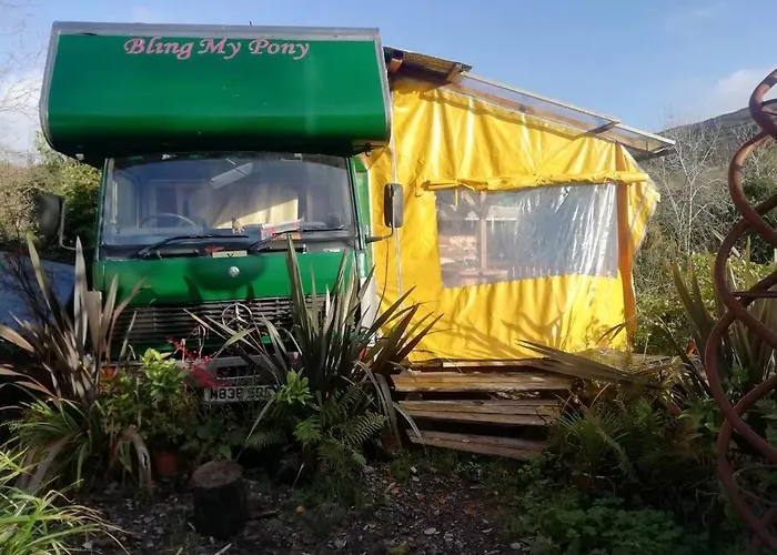 Truck & Pod Creative Nature Retreat. Apartamento Bantry