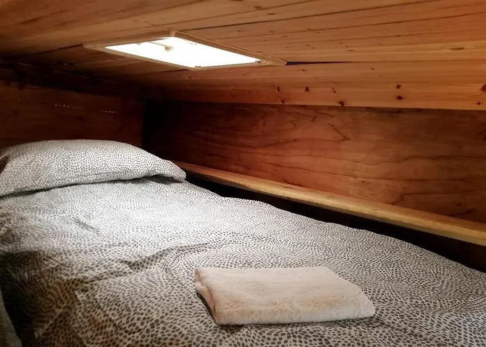 Truck & Pod Creative Nature Retreat. Lejlighed